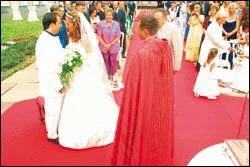 DJ BoBo und Nancy bei der Trauung